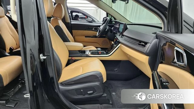 Kia Carnival 4th generation 2023 Черный из Кореи, фото 2