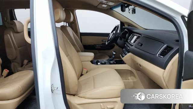 Kia The New Carnival 2019 Белый из Кореи, фото 2