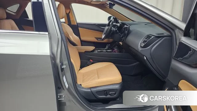 Lexus NX350h Second generation 2022 Серый из Кореи, фото 2