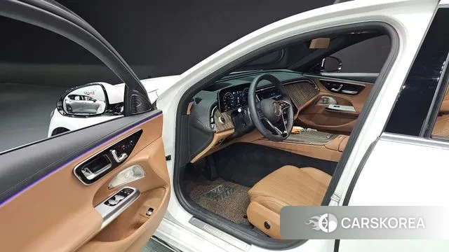 Mercedes-Benz E-Class W214 2024 Белый из Кореи, фото 2