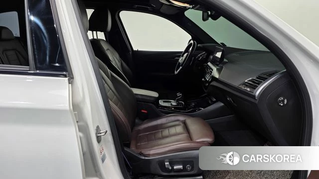 BMW X3 (G01) 2022 Белый из Кореи, фото 2