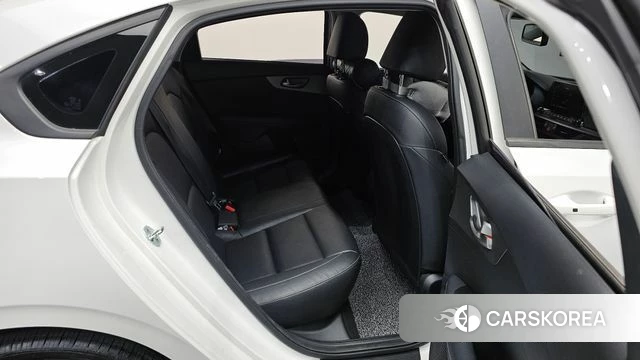 Kia Come New K3 2021 Белый из Кореи, фото 2
