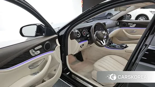 Mercedes-Benz E-Class W213 2020 Черный из Кореи, фото 2