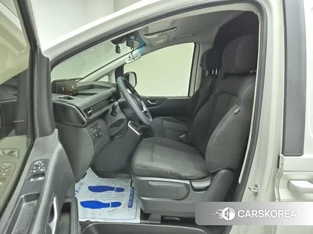 Hyundai Staria 2021 Белый из Кореи, фото 2