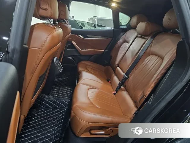 Maserati Levante 2018 Черный из Кореи, фото 2