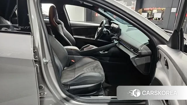 Hyundai Avante (CN7) 2022 Серебристо-серый из Кореи, фото 2