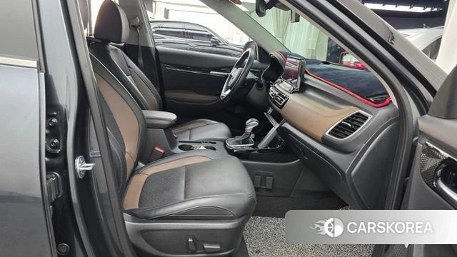 Kia Seltos 2020 Серый из Кореи, фото 2
