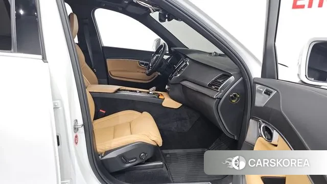 Volvo XC90 second Generation 2023 Белый из Кореи, фото 2