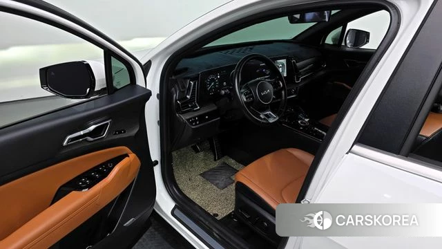 Kia Sportage 5th Generation Hybrid 2023 Белый из Кореи, фото 2