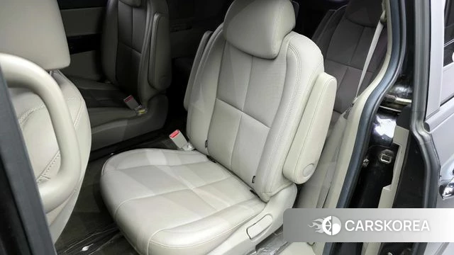 Kia The New Carnival 2019 Серый из Кореи, фото 2