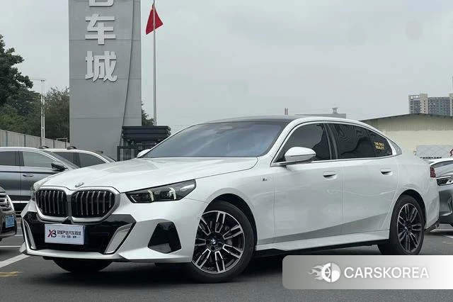 BMW 5 series 2025 Белый из Китая, фото 2