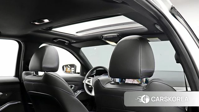 BMW 3 Series (G20) 2021 Белый из Кореи, фото 2