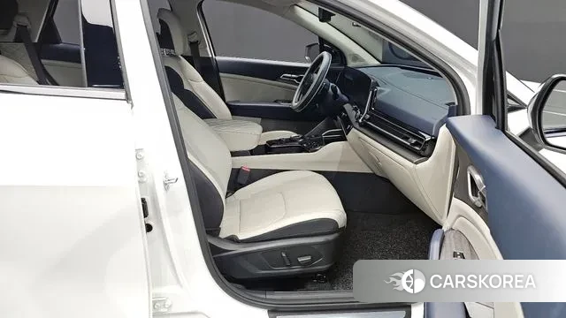 Kia Sportage 5th Generation 2023 Белый из Кореи, фото 2