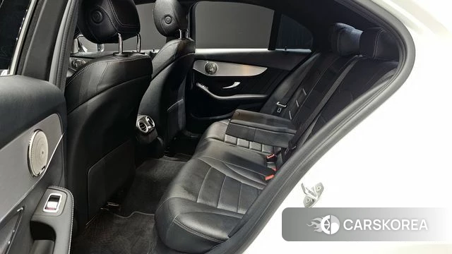 Mercedes-Benz C-Class W205 2021 Белый из Кореи, фото 2