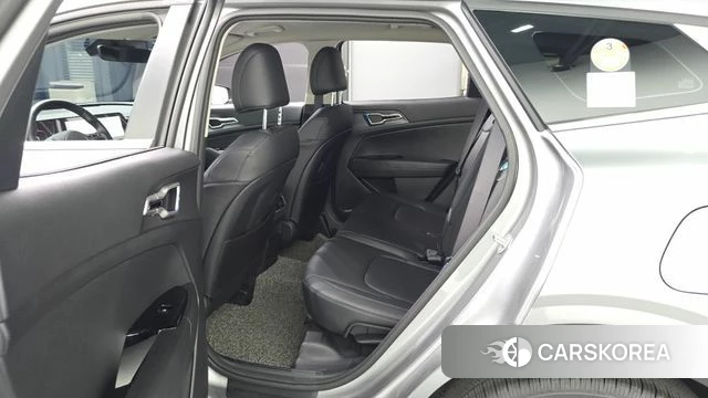 Kia Sportage 5th Generation 2024 Серебристо-серый из Кореи, фото 2