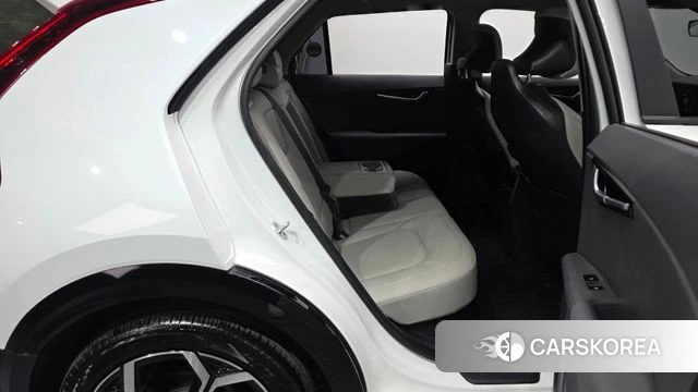 Kia Di Ol Nu Niro 2022 Белый из Кореи, фото 2