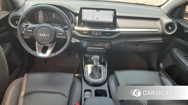 Kia The New K3 2nd generation 2022 Белый из Кореи, фото 2