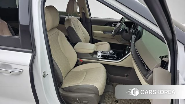 Kia Carnival 4th generation 2023 Белый из Кореи, фото 2