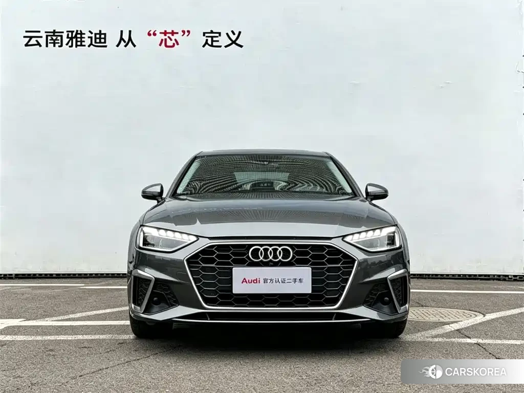 Audi A4L 2021 Silver/gray из Китая, фото 2