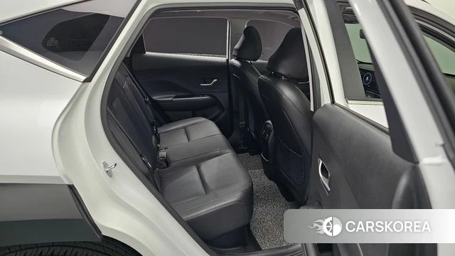 Hyundai Kona Hybrid (SX2) 2023 Белый из Кореи, фото 2