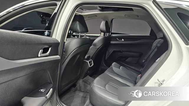 Kia The New K5 3rd generation 2024 Белый из Кореи, фото 2