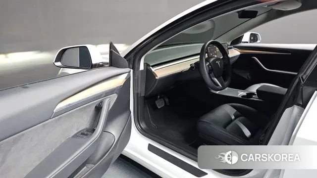 Tesla Model 3 2021 Белый из Кореи, фото 2