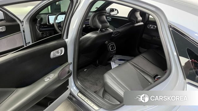 Hyundai Ionic 6 2023 Светло-серебряный цвет из Кореи, фото 2