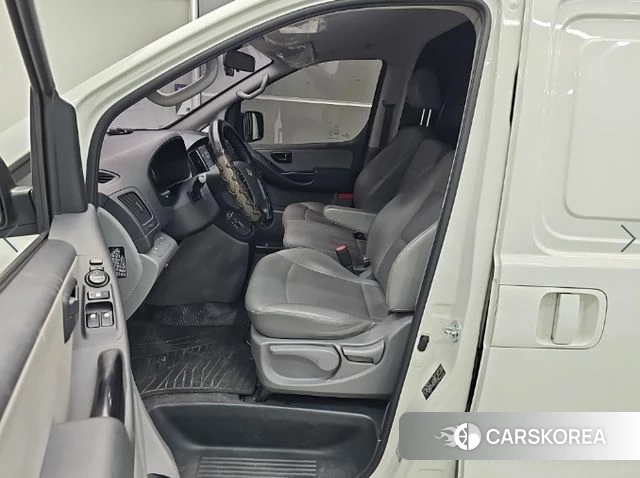 Hyundai The New Grand Starex 2021 Белый из Кореи, фото 2
