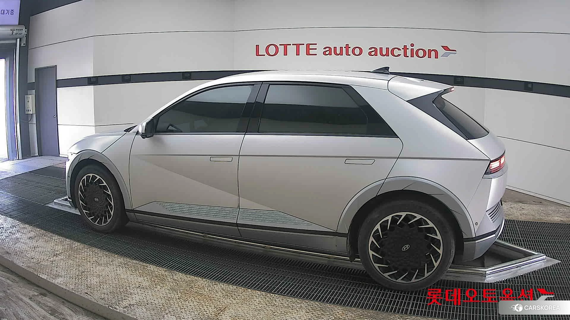 Hyundai IONIQ 5 2022 Gravity Gold Mat из Кореи, фото 2