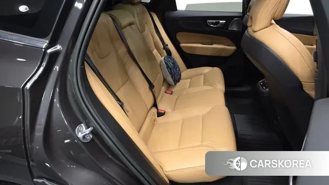 Volvo XC60 second Generation 2023 Цвет тростника из Кореи, фото 2