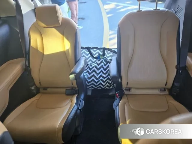 Kia Carnival 4th generation 2021 Серый из Кореи, фото 2