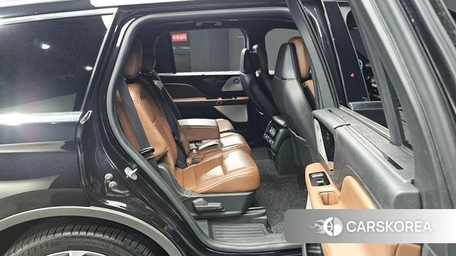 Lincoln Aviator 2nd generation 2022 Черный из Кореи, фото 2