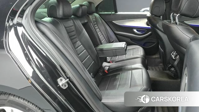 Mercedes-Benz E-Class W213 2019 Черный из Кореи, фото 2