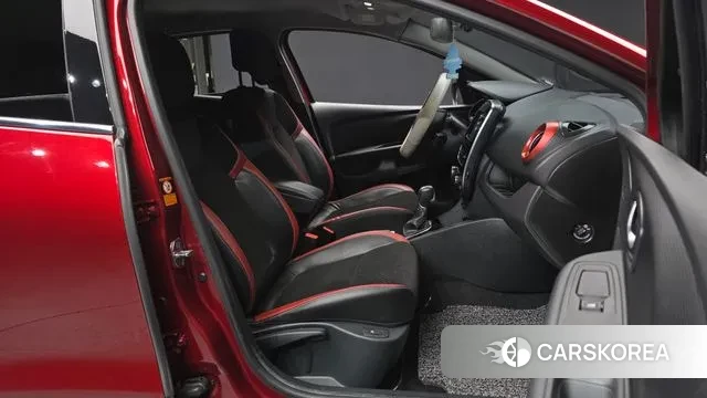 Renault Korea (Samsung) Clio 2019 Красный из Кореи, фото 2