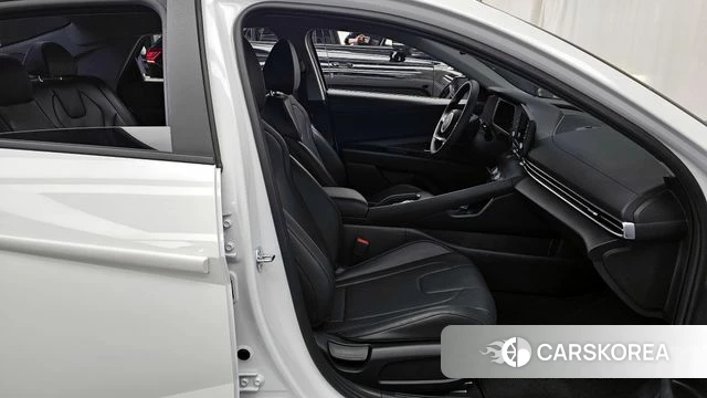 Hyundai The New Avante (CN7) 2025 Белый из Кореи, фото 2