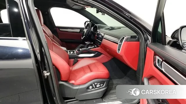 Porsche Cayenne (PO536) 2020 Черный из Кореи, фото 2