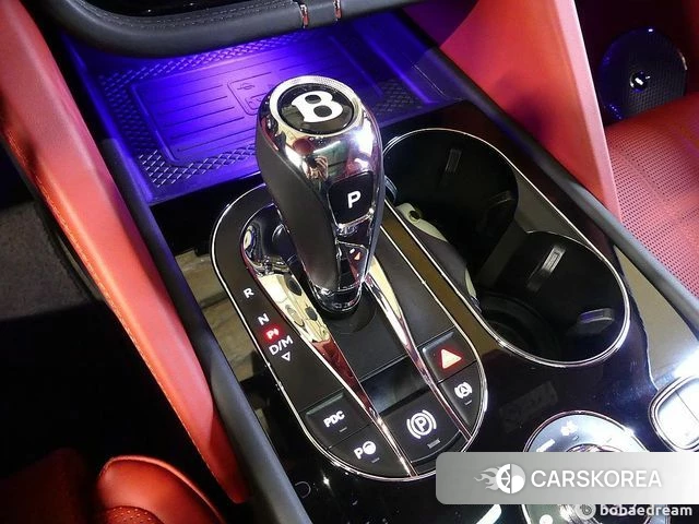 Bentley Bentayga 2023 Белый из Кореи, фото 2