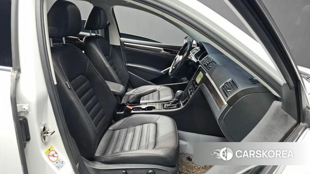 Volkswagen The New Passat 2018 Белый из Кореи, фото 2