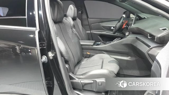 Peugeot 3008 second generation 2020 Черный из Кореи, фото 2