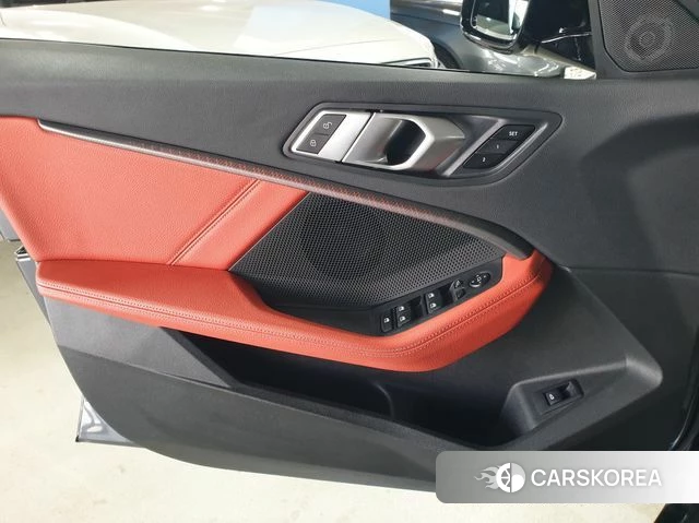 BMW 1 Series (F40) 2021 Серый из Кореи, фото 2