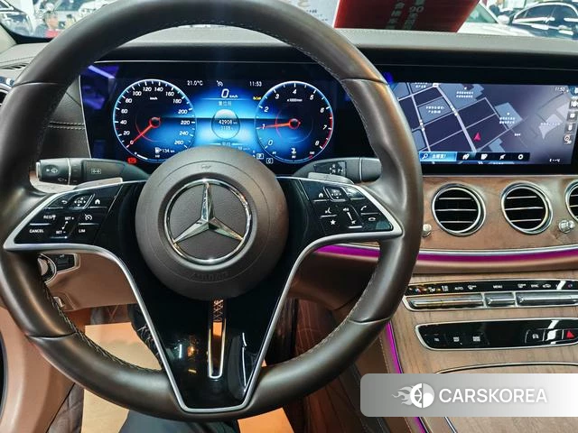 Mercedes-Benz E-class 2023 Черный из Китая, фото 2