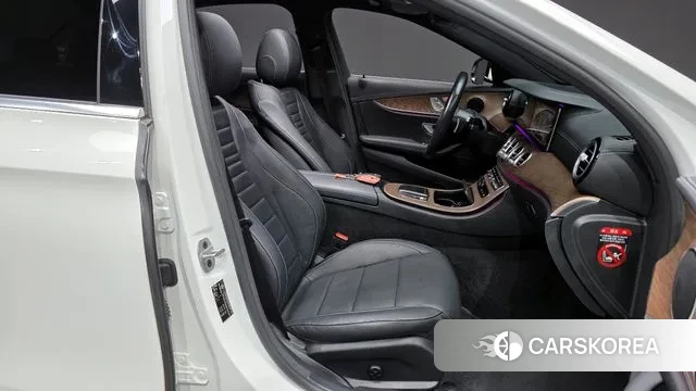 Mercedes-Benz E-Class W213 2020 Белый из Кореи, фото 2