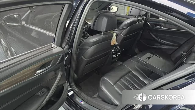 BMW 5 Series (G30) 2018 Синий из Кореи, фото 2