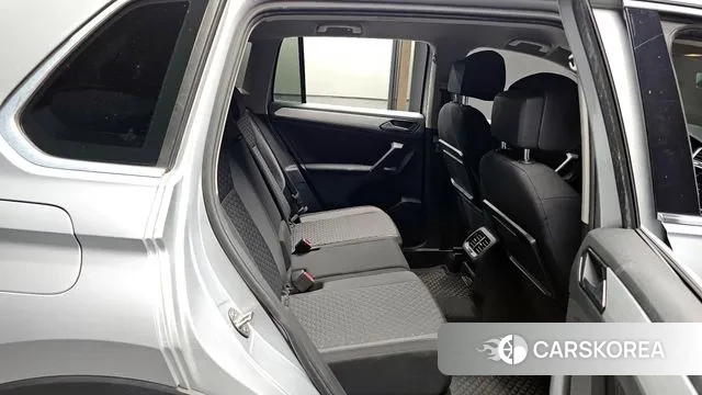 Volkswagen Tiguan second Generation 2018 Серебряный из Кореи, фото 2