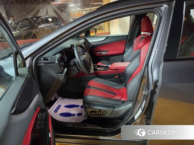 Lexus NX450h + 2nd generation 2025 Серый из Кореи, фото 2