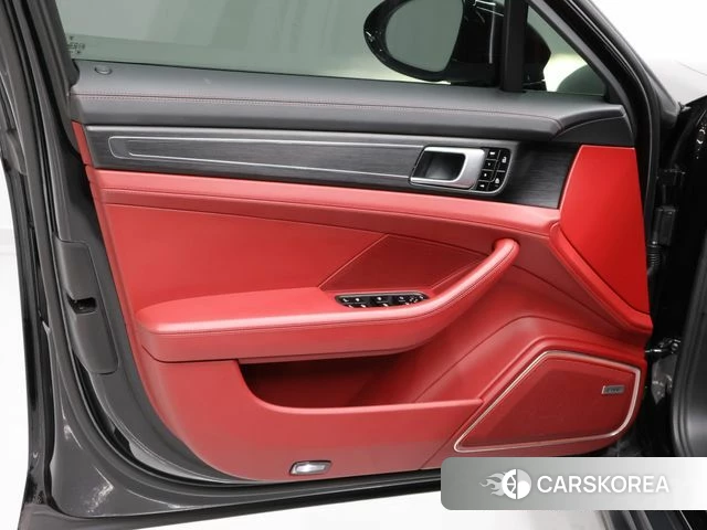 Porsche Panamera (971) 2021 Черный из Кореи, фото 2