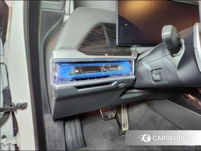 BMW 7 Series (G70) 2024 Белый из Кореи, фото 2