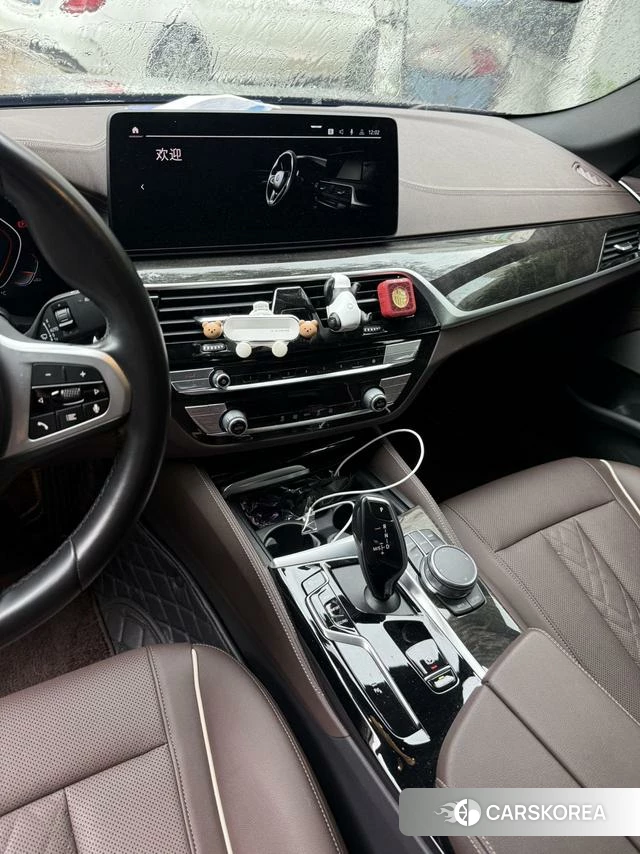 BMW 5 series 2022 Черный из Китая, фото 2