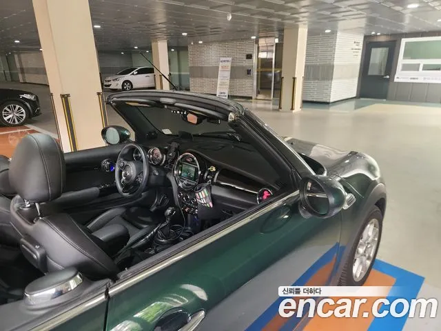 Mini Cooper Convertible 2018 Зеленый из Кореи, фото 2