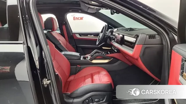 Porsche Cayenne (PO536) 2025 Черный из Кореи, фото 2